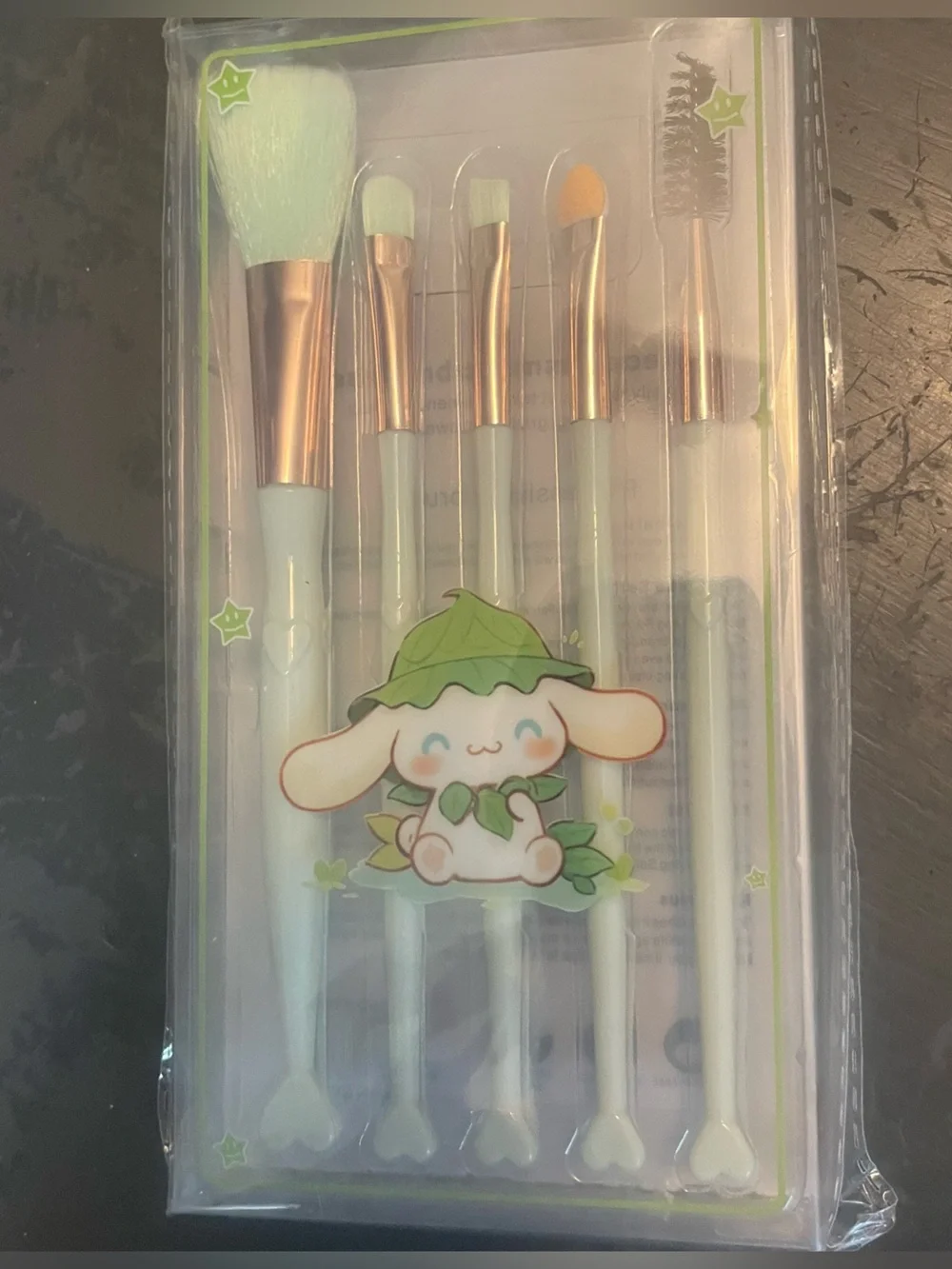 Cinnamoroll wearing a hat New Makeup Brush Set in green 5 brush set